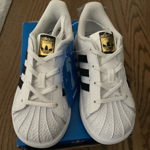 Kids adidas superstars